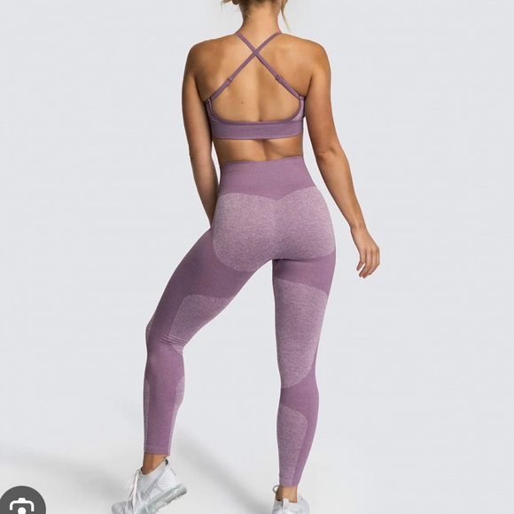 DoYouEven Sports Bra and Leggings - Picture 2 of 3